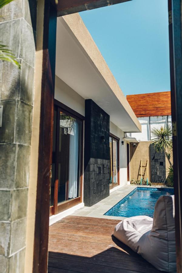 Taj Maza Sunset Villas Gili Trawangan Exterior photo
